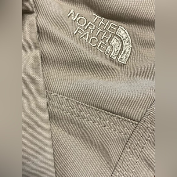 North Face hiking pants. Near-new condition! - Picture 2 of 16